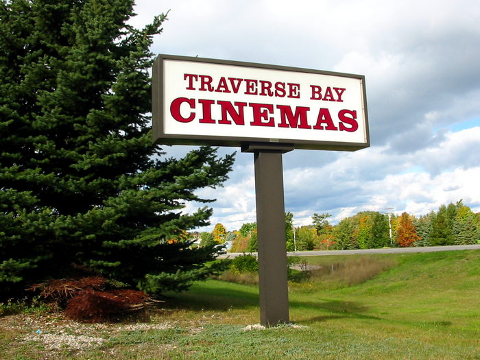 Traverse Bay Cinema - October 2002 Photo (newer photo)